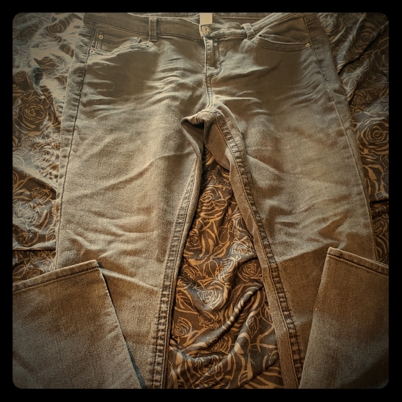 Mudd Denim - ⚡️EUC Faded Black Skinny Jeans